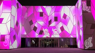 THE ANOOKI DELIVER ENVIRONMENTAL MESSAGE IN QATAR WITH PROJECTION MAPPED SHOW FEATURING CLAYPAKY (1)